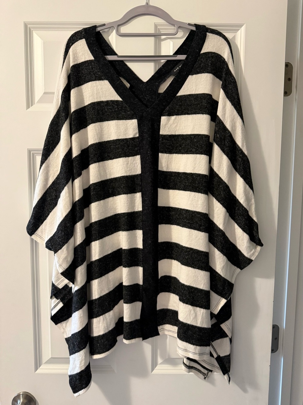 Ray Mode Striped V-Neck Women's Sweater Poncho